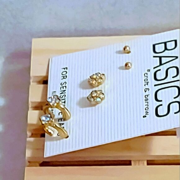 CROFT & BARROW AURORA BOREALIS STONE GOLD TONE PIERCED EARRINGS SET - Picture 3 of 5